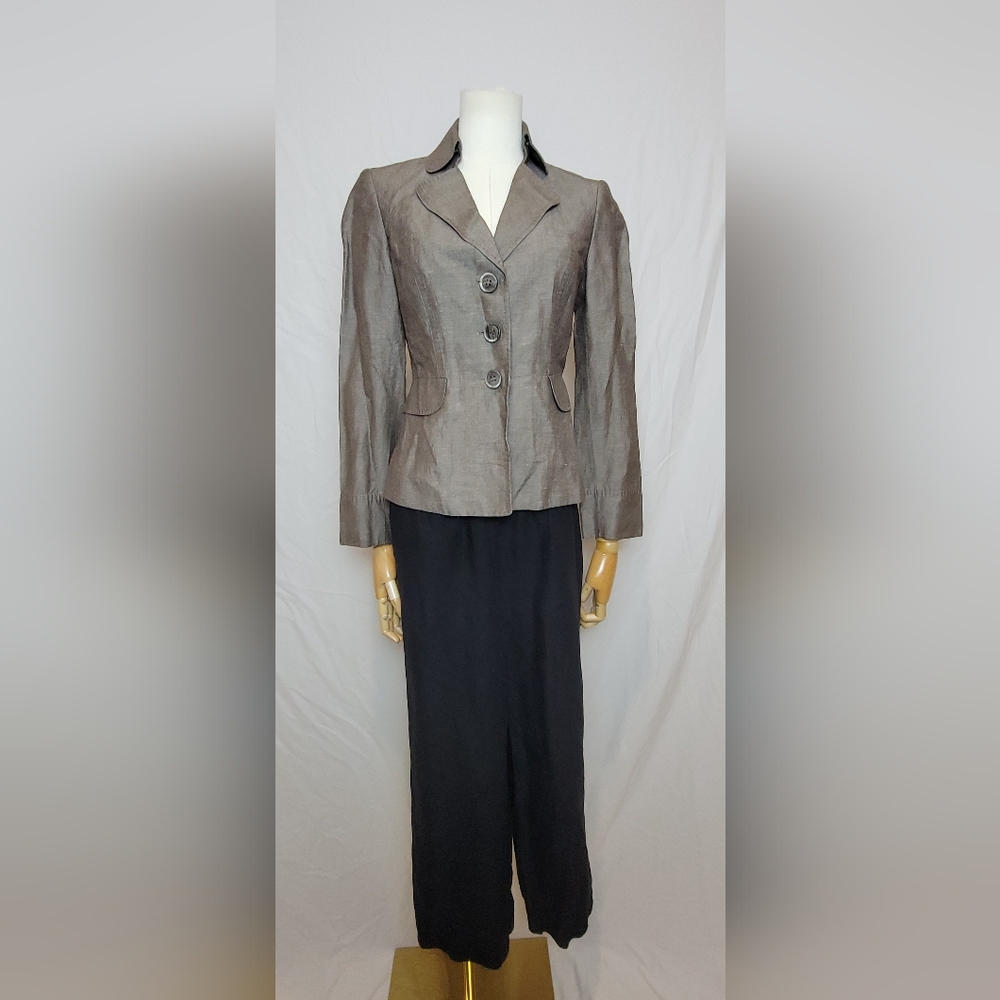 Tahari Arthur S. Levine Heather Brown linen blend long sleeve blazer, Size 2P